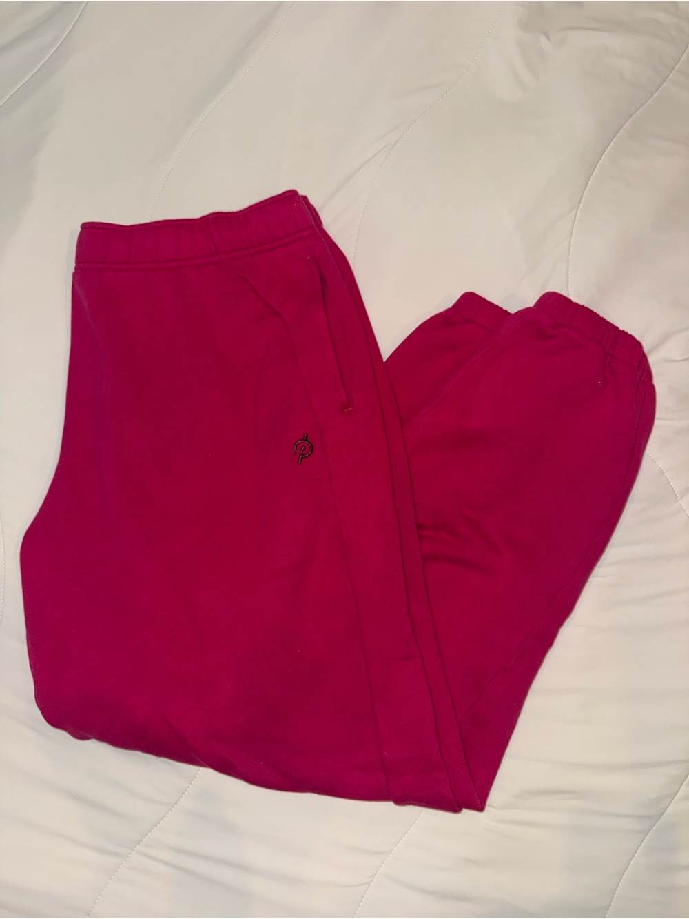 Peloton x lululemon Bright Magenta Scuba Mid-Rise Oversized Jogger